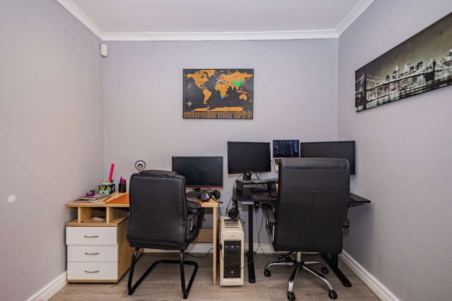 3 Bedroom Property for Sale in De Tijger Western Cape